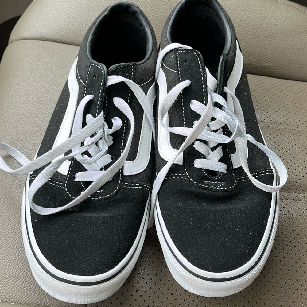 Vans women’s size 10 shoes
